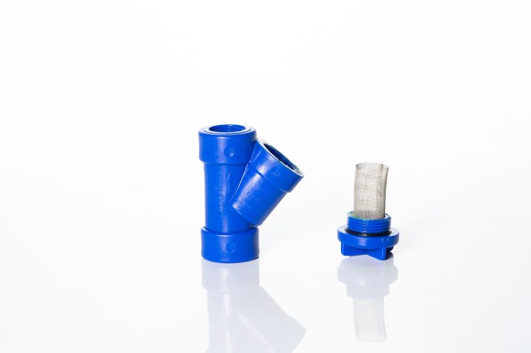 eZeeFlow blue plastic Y-strainer with filter screen